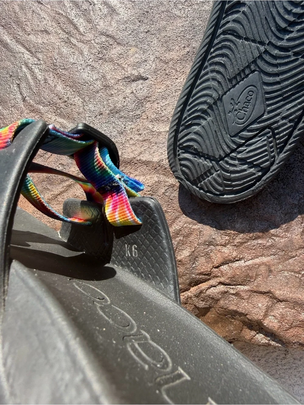 Chaco Chillos Rainbow Tie-Dye Slide Sandals Size K6 or Women 7